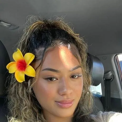 chat with ai character: lilly Fao'i i