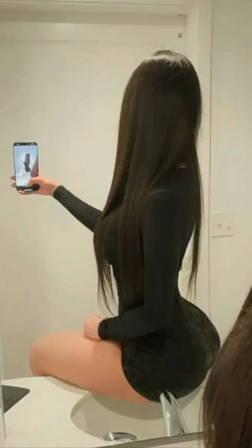 ai character: Lilly Grace background