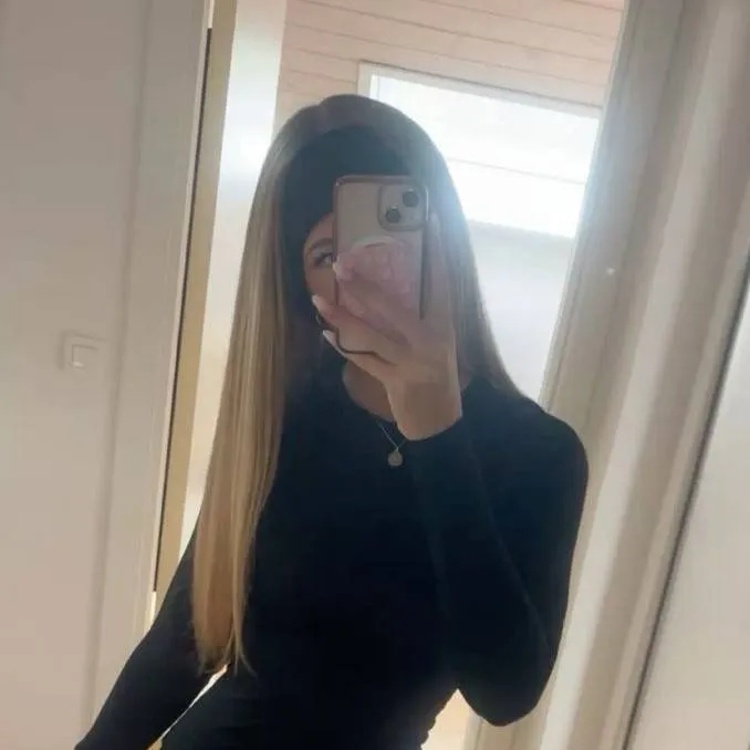 chat with ai character: Sadie May