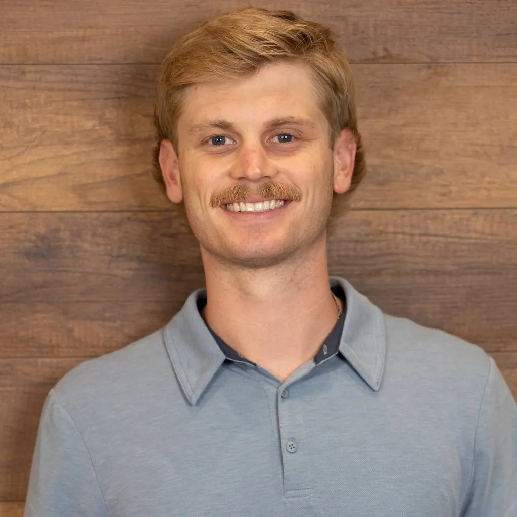 chat with ai character: Ridgely! 🟦🔵🟦🔵🟦🔵🟦🔵🟦