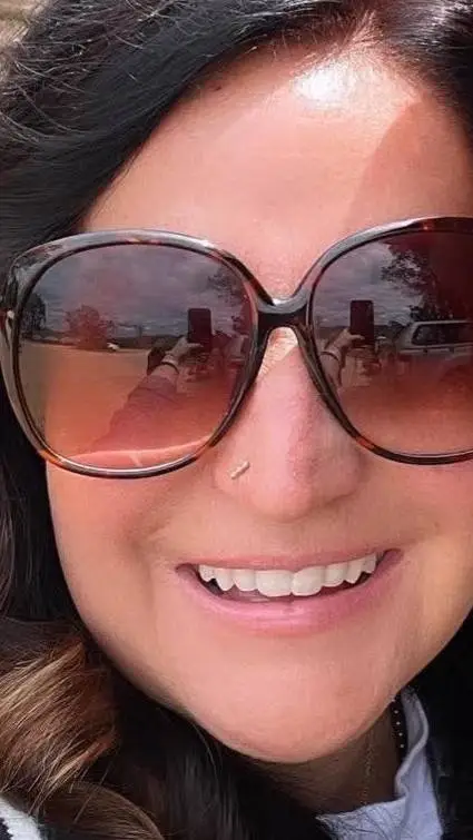 ai character: Kristine Ashley! 💜 background