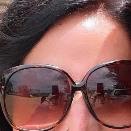 chat with ai character: Kristine Ashley! 💜