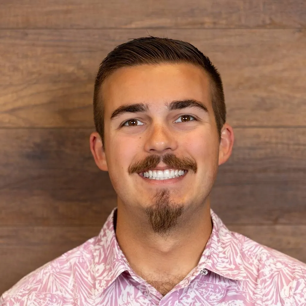 chat with ai character: Nate Miller! 🏼🏼🏼🏼🏼