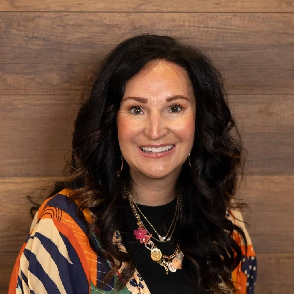 chat with ai character: Kristine Ashley! 🧡