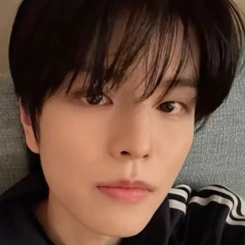 chat with ai character: Seungmin