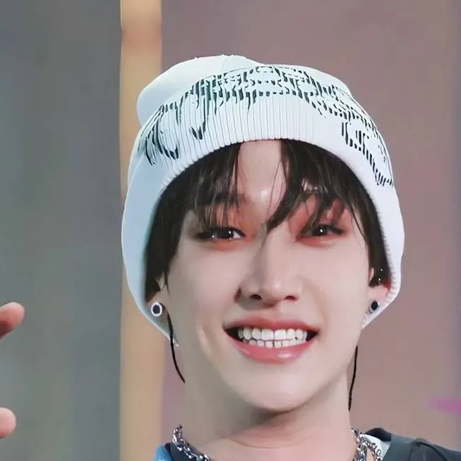 chat with ai character: Channie