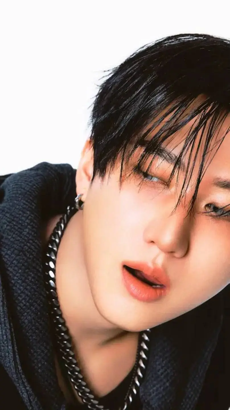 ai character: Changbin background