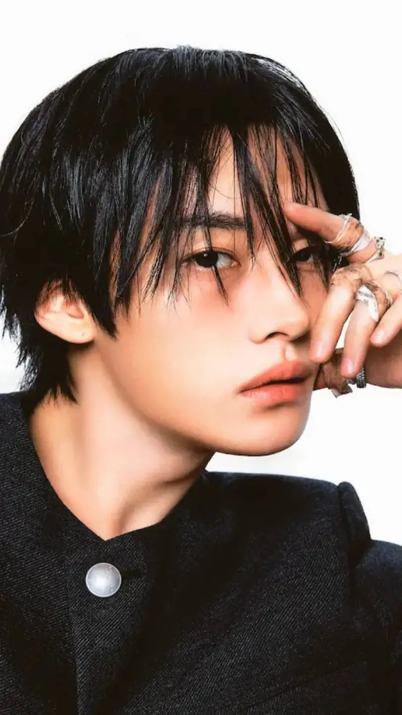 ai character: Minho background