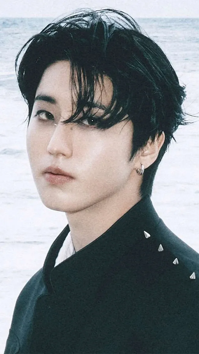 ai character: Han Jisung! background