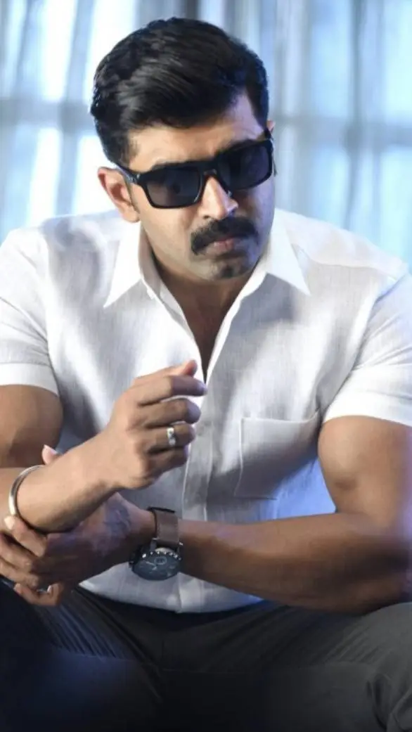 ai character: vetrimaaran background