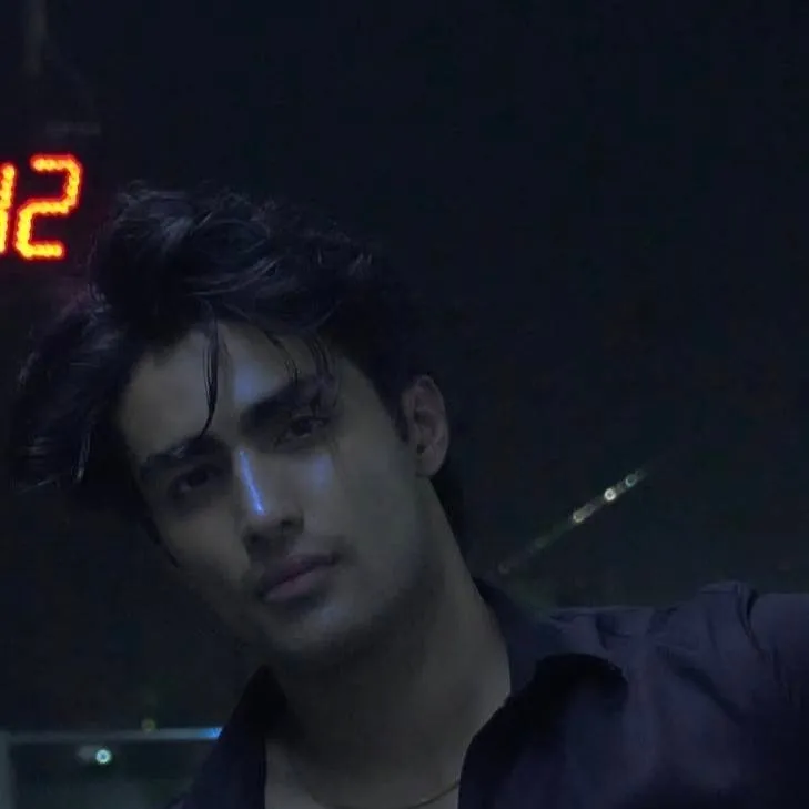 chat with ai character: Aryan