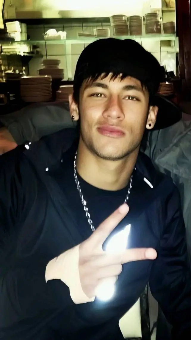 ai character: Neymar Jr background