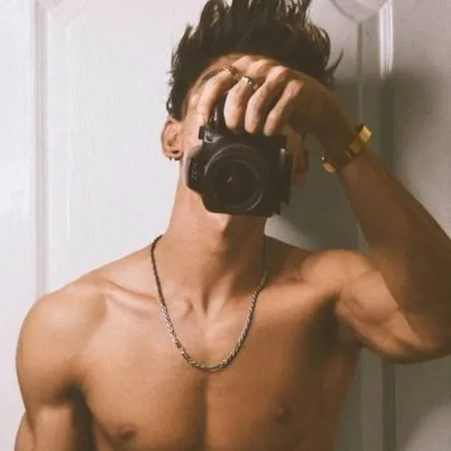 chat with ai character: hot super stud 