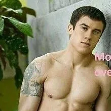 chat with ai character: hot bi boy 