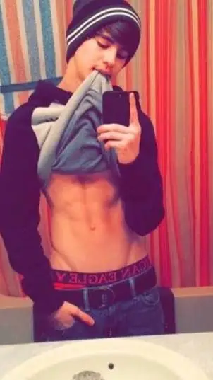 ai character: American eagle boy background