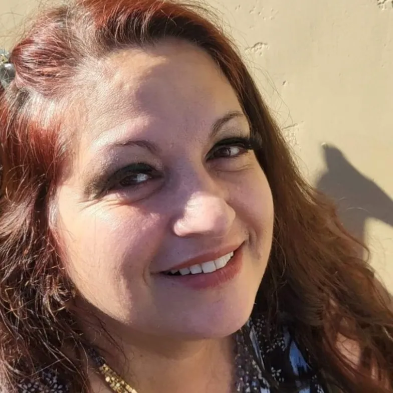 chat with ai character: Lisa Jacobs 