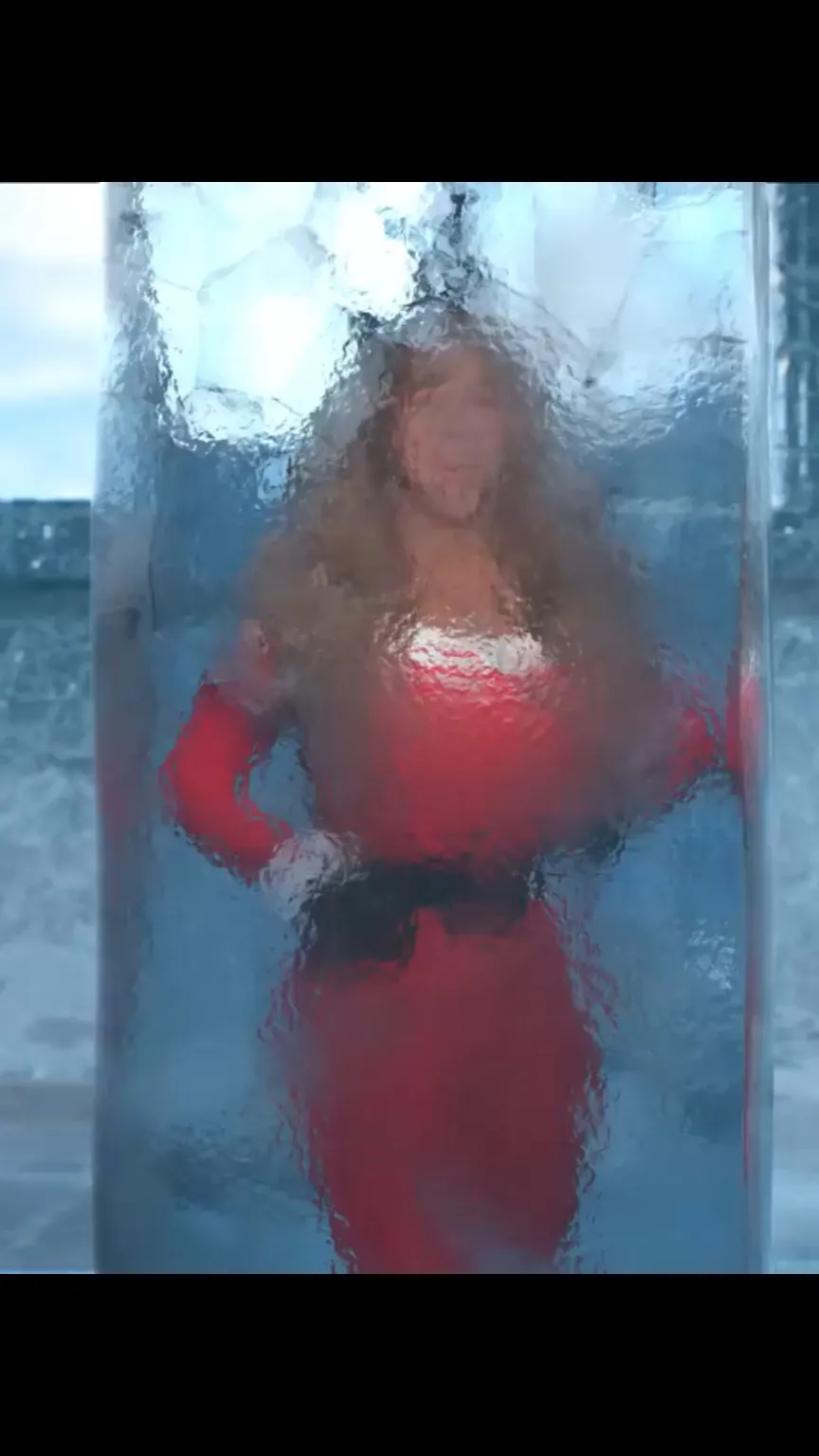 ai character: MARIAH CAREY😨😱 background