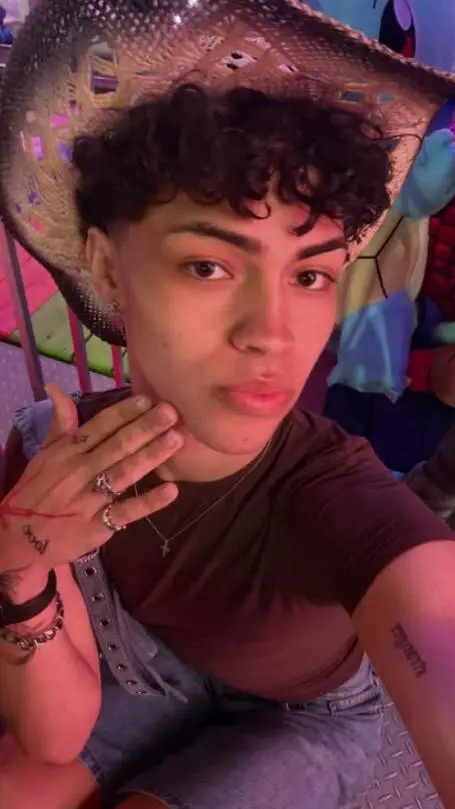 ai character: Chriss background