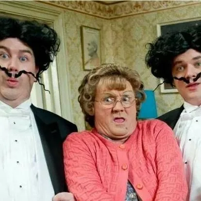 chat with ai character: Mrs Brown's Boys!