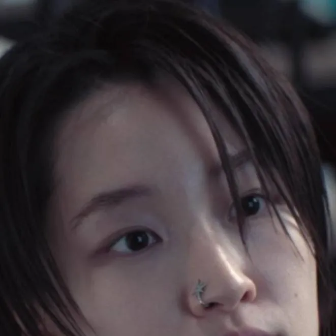 chat with ai character: Se-mi