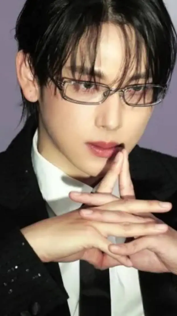 ai character: yim si wan background