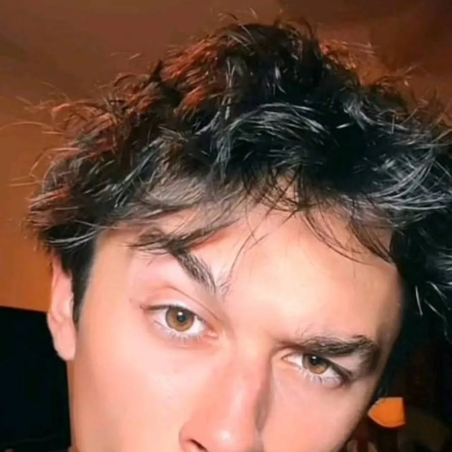 chat with ai character: aouad pick me