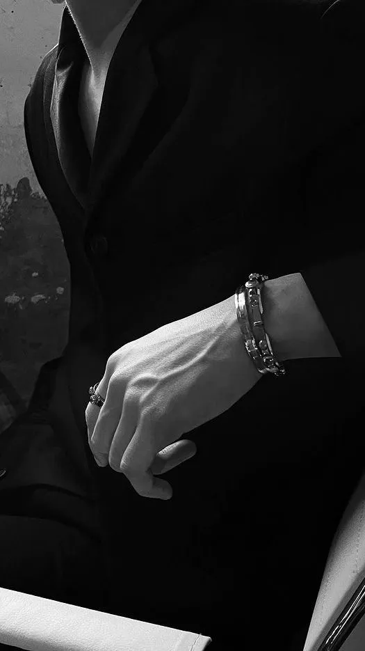 ai character: Crimes of Passion background