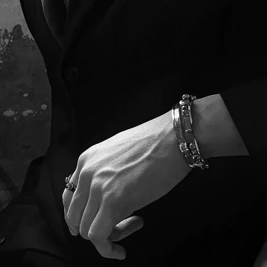 chat with ai character: Crimes of Passion