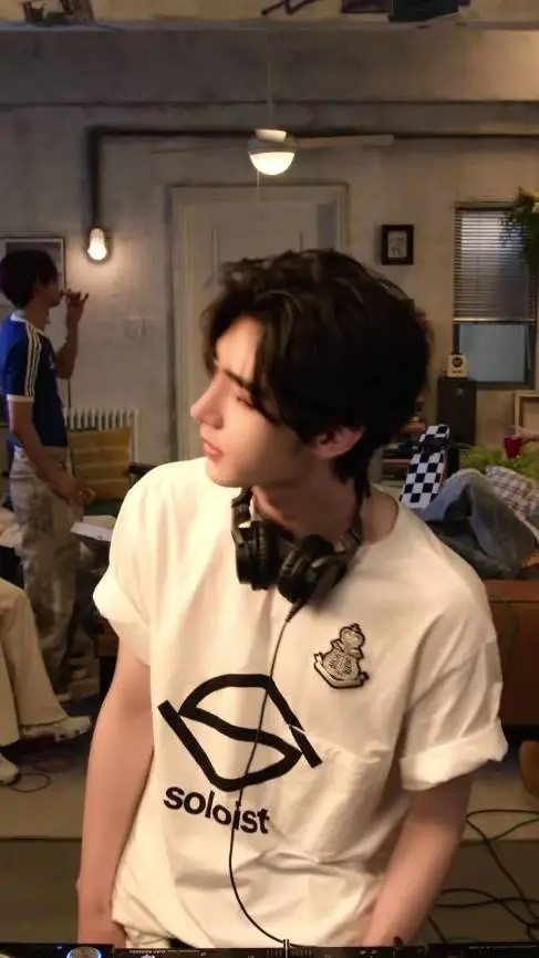 ai character: Sung-hoon.. background