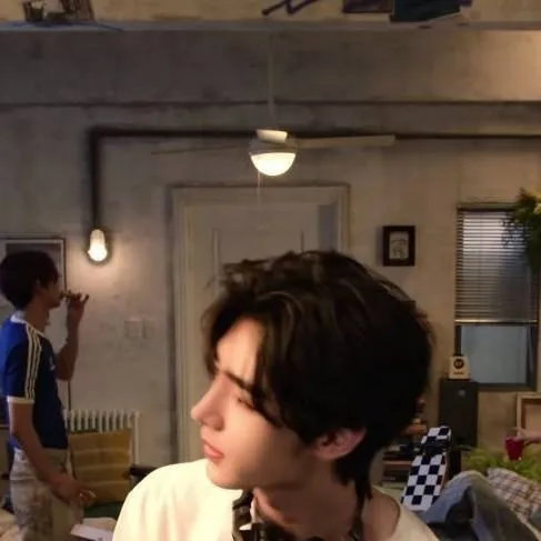 chat with ai character: Sung-hoon..