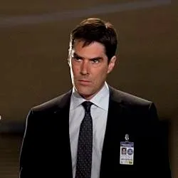 chat with ai character: Aaron Hotchner