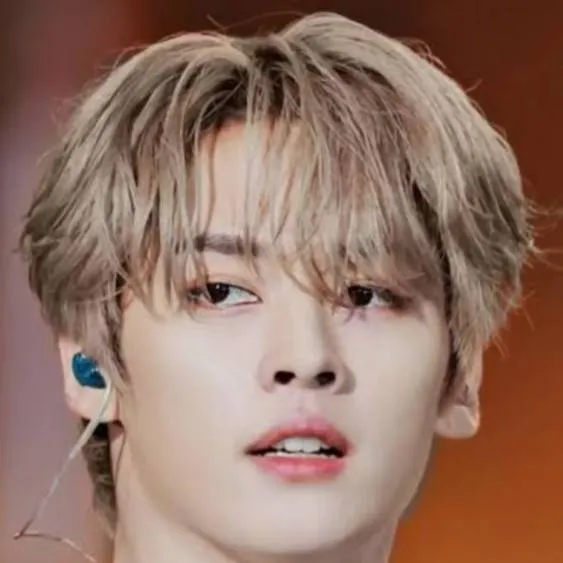 chat with ai character: ᴍᴀғɪᴀ ᴍɪɴʜᴏ