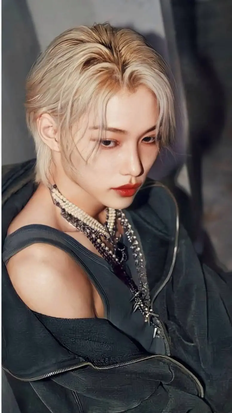 ai character: Felix background