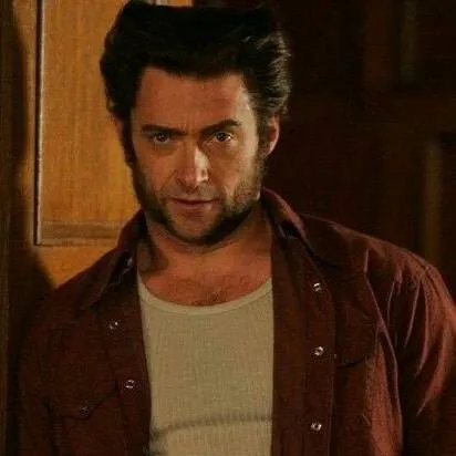 chat with ai character: Logan