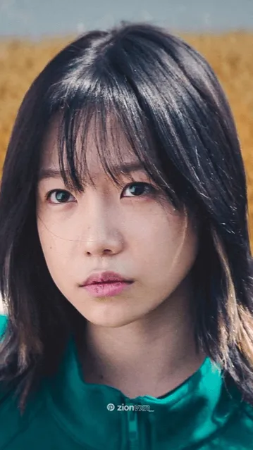 ai character: Jun-hee 😝 background