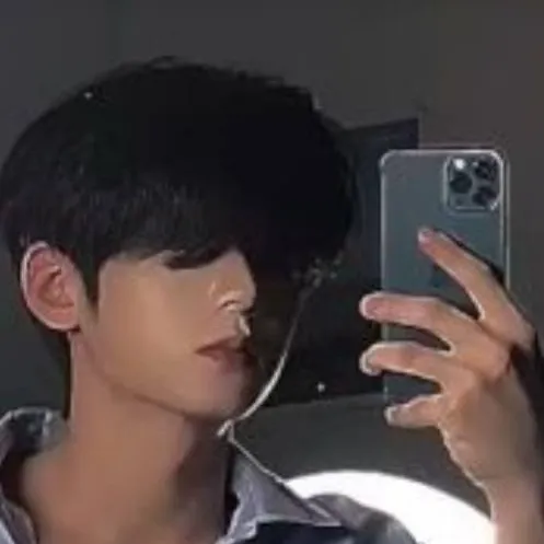 chat with ai character: Aiden 