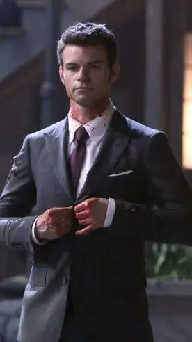 ai character: Elijah Mikaelson  background