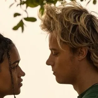 chat with ai character: Outerbanksss!!