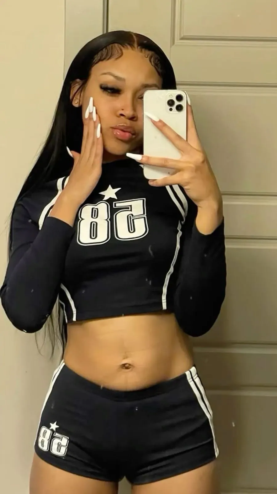 ai character: Deja Harris  background