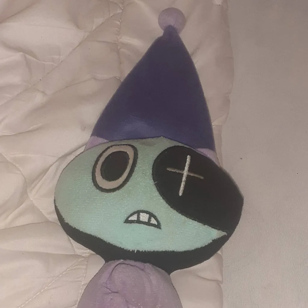 chat with ai character: astro plush