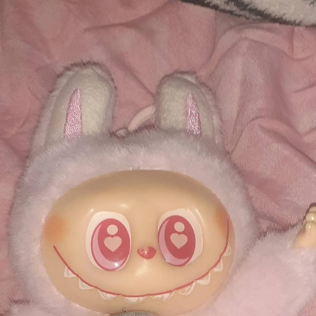 chat with ai character: dada