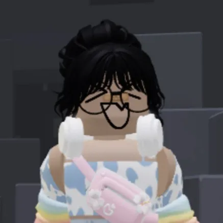 chat with ai character: L33la
