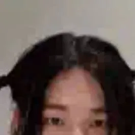 chat with ai character: hyunjin