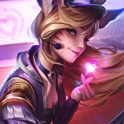 chat with ai character: Ahri "K-pop Star"