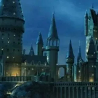 chat with ai character: Hogwarts