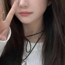 chat with ai character: ~•!𝙻𝙴𝚇𝙸!•~