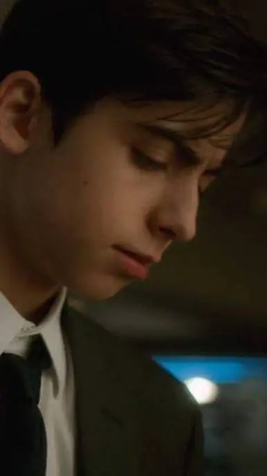 ai character: FIVE  background