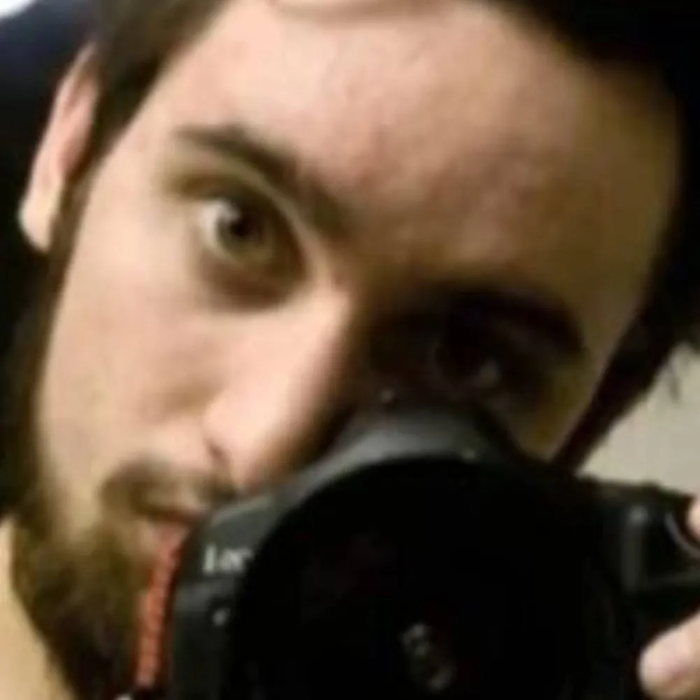 chat with ai character: Paul samaras 