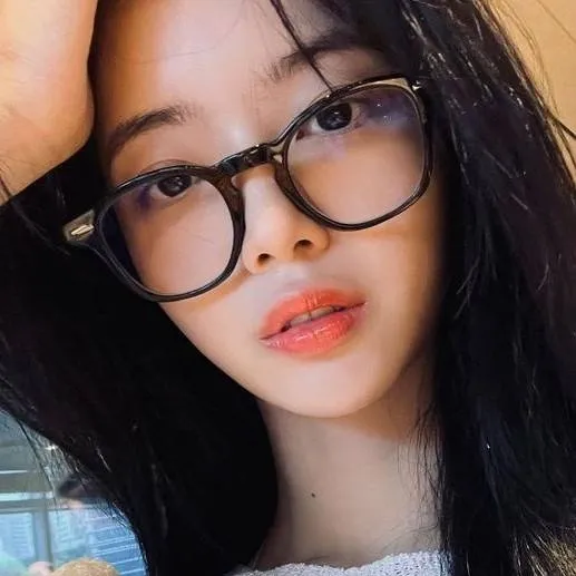 chat with ai character: Roh Jeong-Eui 