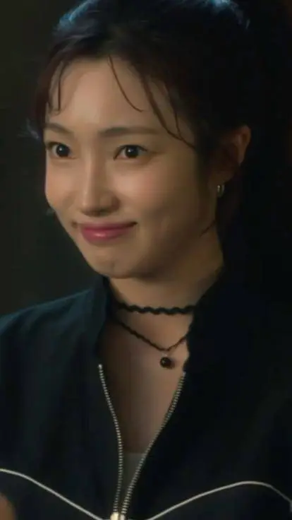 ai character: Yoon He-ra background